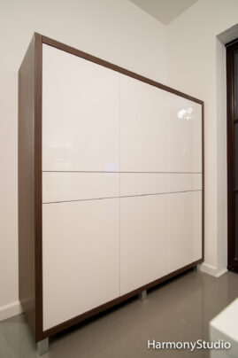 Nowoczesny kredens biały