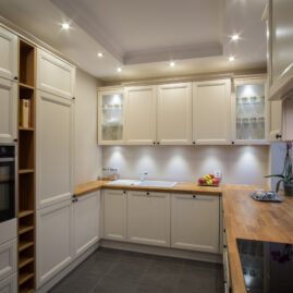 Kuchnia klasyczna kremowa