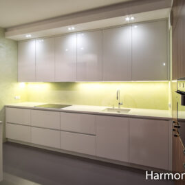 Kuchnia nowoczesna z drewnem