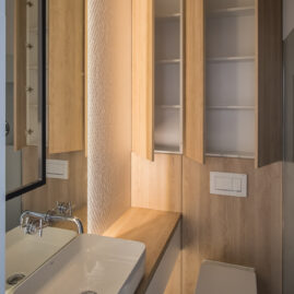 Łazienka z nablatową umywalką